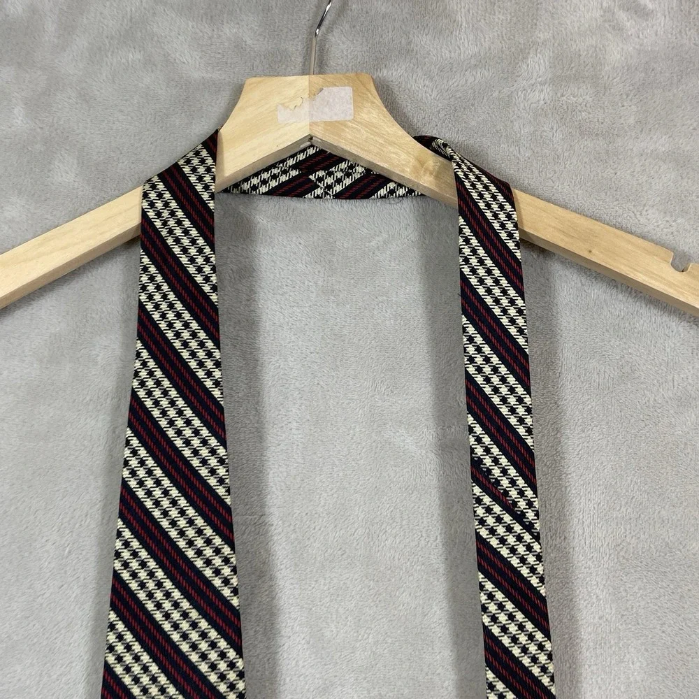 Vintage J.Crew Oarsman Neck Tie 100% Silk Made in USA Preppy Patterned 90s